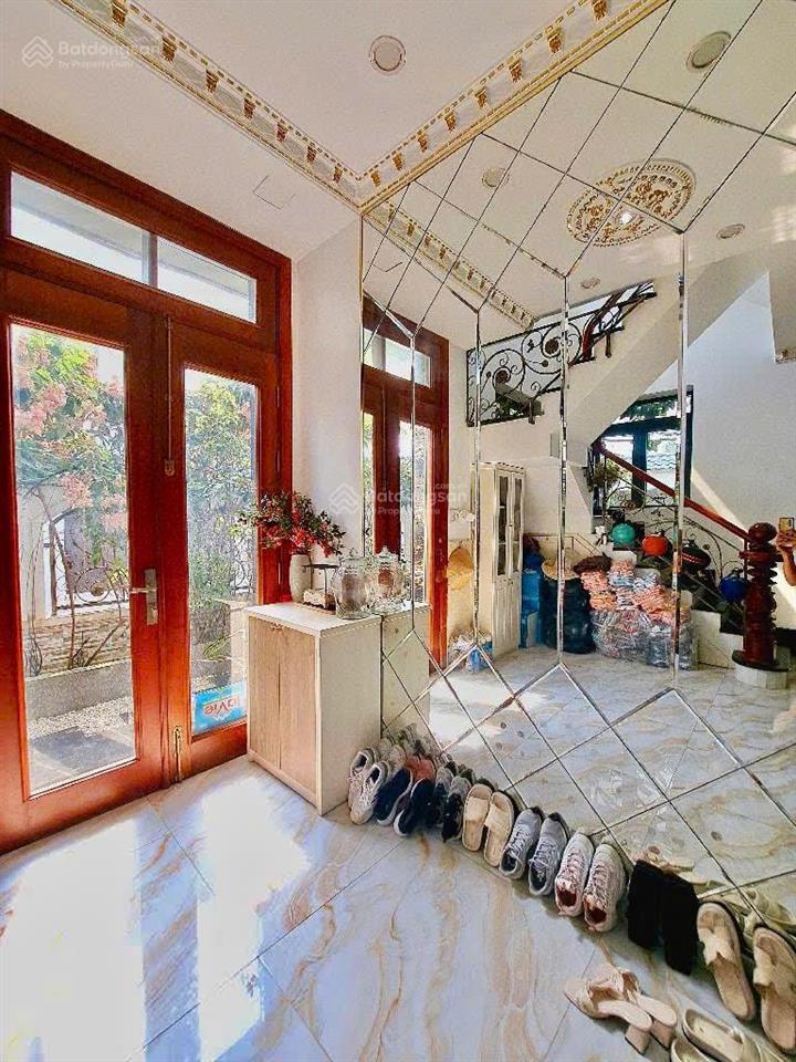Căn góc 11x12m  biệt thử sân vườn  bà điểm hóc môn