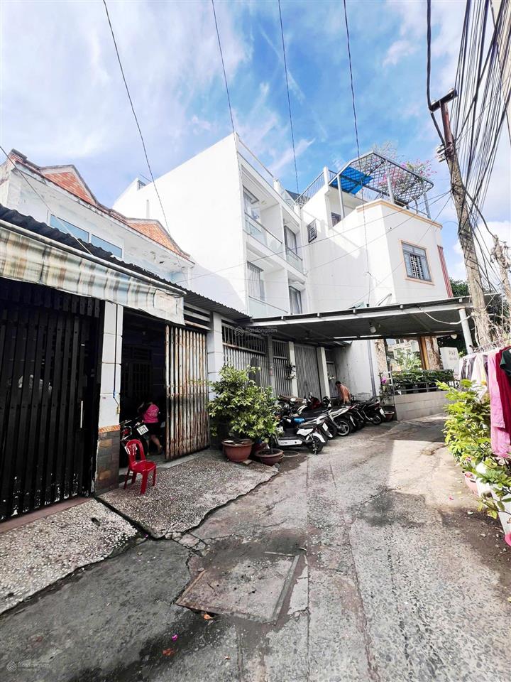 Bán đất 5x20m tặng nhà cấp 4 hẻm xe hơi trường chinh quận 12