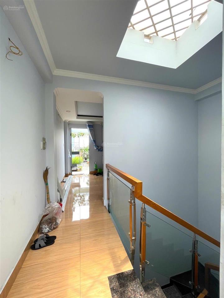 Nhà đẹp ở liền  4x18m  nguyễn văn quá q12  hxh  shr vuông vức