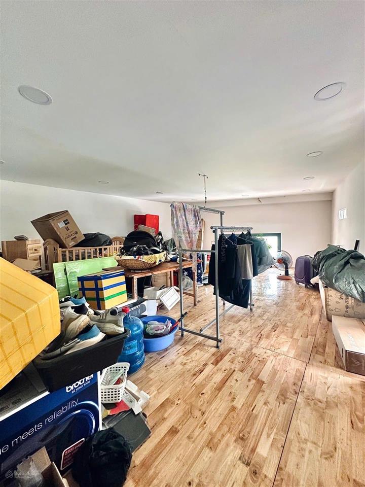 Nhà đẹp diện tích lớn 100m², hẻm xe tải sát mặt tiền, ngay trường chinh, quận 12