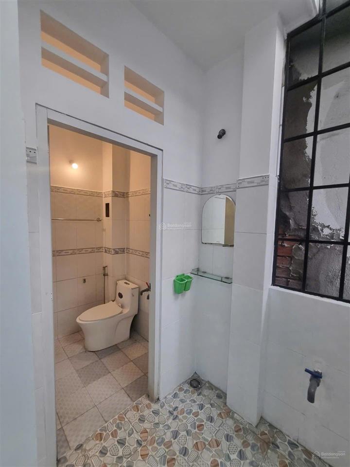 Nhà đẹp 3 tầng 4x20m hẻm xe hơi sát mặt tiền lâm thị hố p. trung mỹ tây quận 12