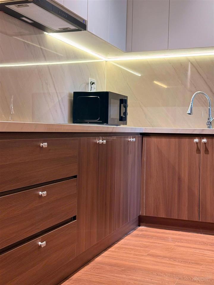 Cho thuê căn hộ 2pn vista residence mới 100%, ngay trung tâm, sẵn tiện ích, nội thất cao cấp