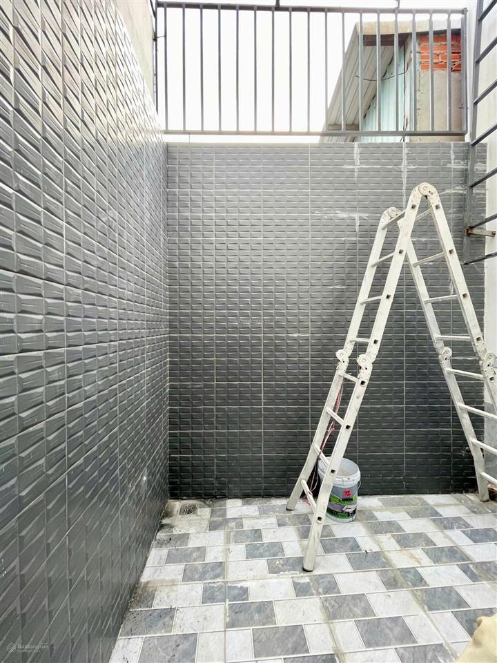Bán gấp đất 130m2 tại xã mỹ hạnh bắc đức hoà 990 triệu vnd sổ hồng riêng hỗ trợ vay  0767 179 ***