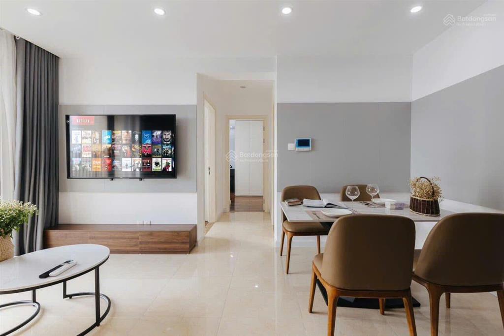 (mới) chính chủ cần bán căn hộ 2 ngủ tòa c3 vinhomes d'capitale  dt 77m2  full nt, giá chỉ 8,2 tỷ