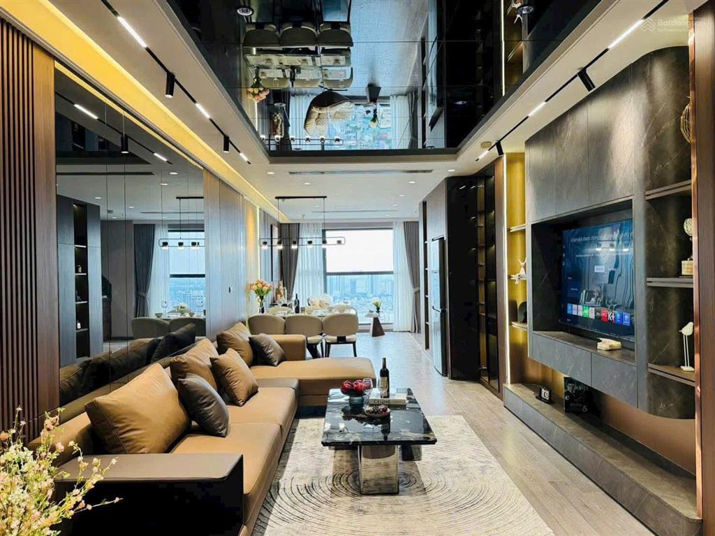 Một trong số ít 1 căn 3n2wc  view thành phố  full nt  giá chỉ nhỉnh 10 tỷ tại vinhomes westpoint