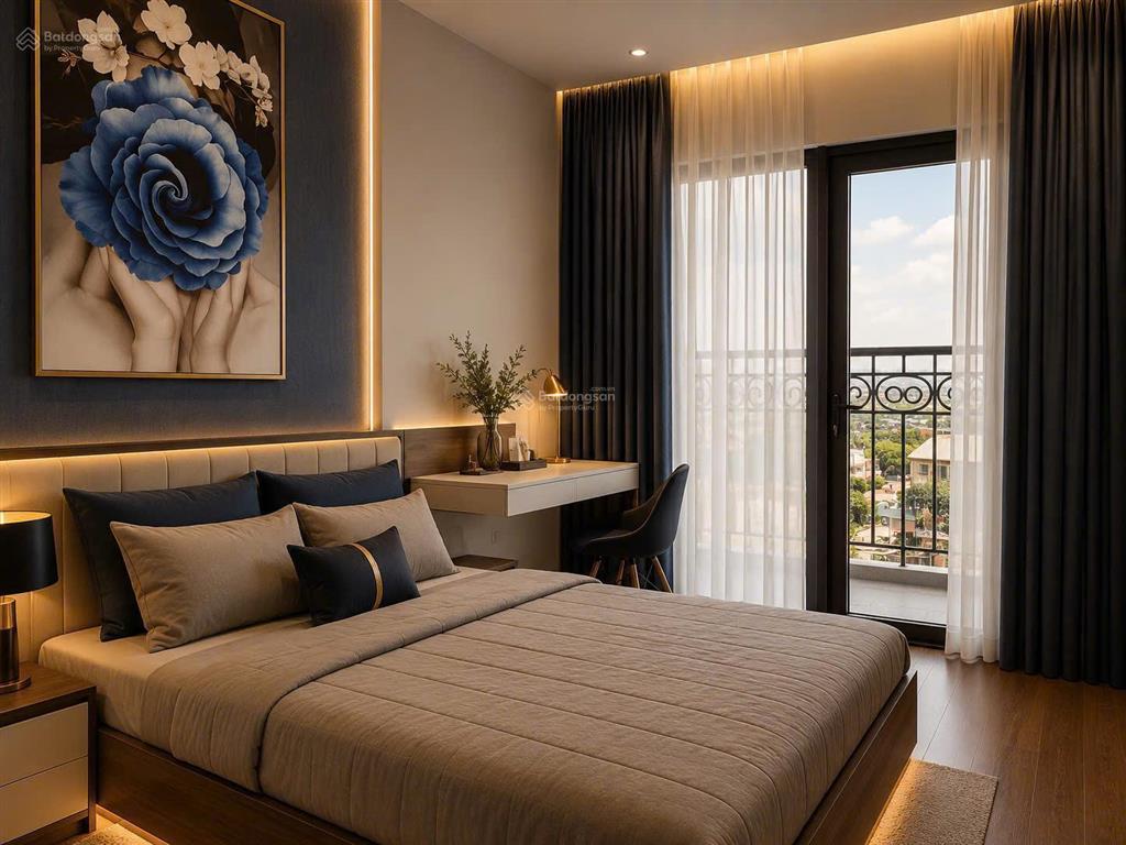 Chủ nhà cắt lỗ căn 2 ngủ chung cư ct8 the emerald, dt 82m2  view pháo hoa. giá chỉ 6,3 tỷ, sẵn sổ