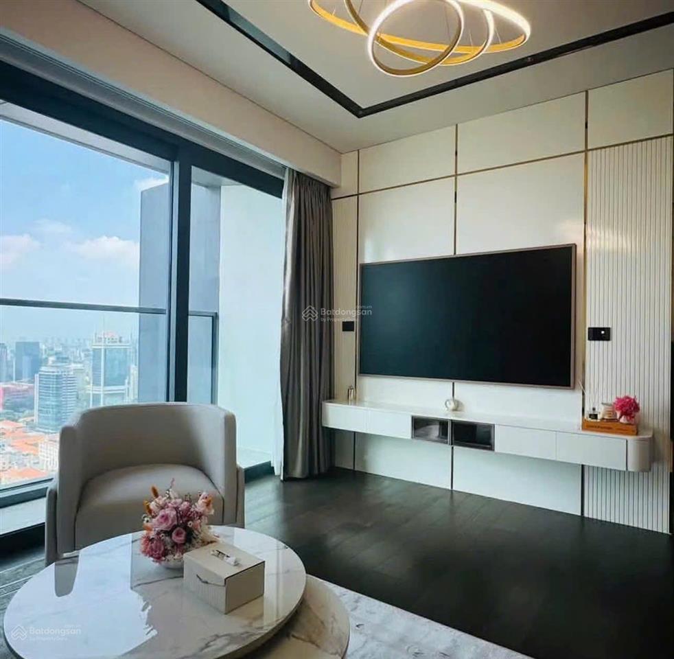 Chính chủ bán gấp căn hộ 3 ngủ vinhomes nguyễn chí thanh  dt 128,6m2  full nt  giá chỉ 17,5 tỷ