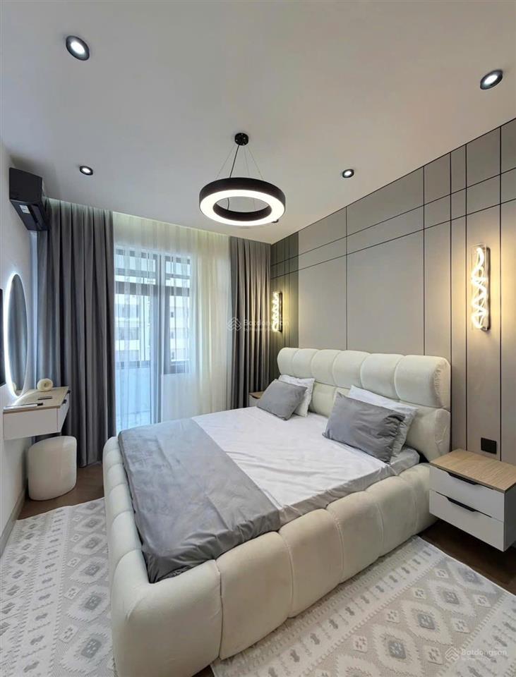 Chính chủ bán gấp căn hộ 3 ngủ vinhomes nguyễn chí thanh  dt 128,6m2  full nt  giá chỉ 17,5 tỷ
