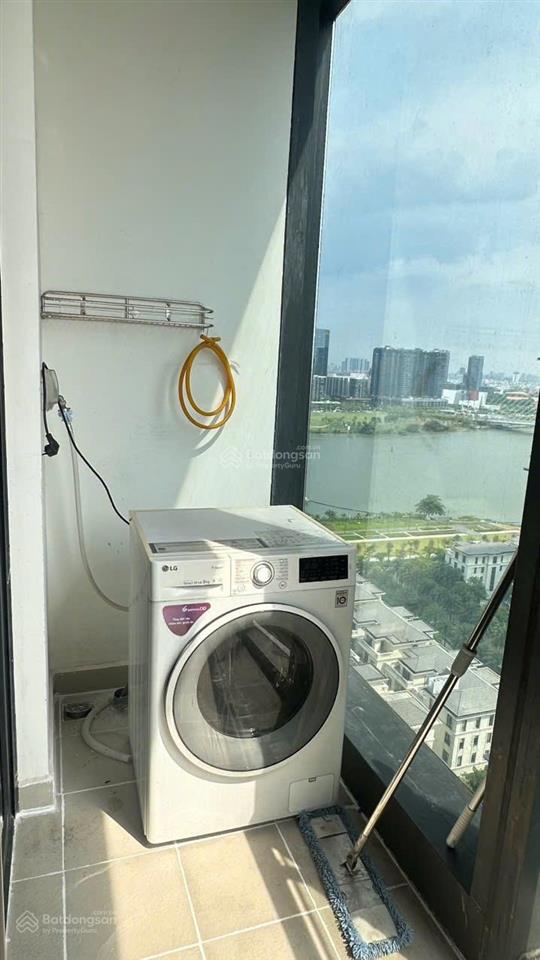 Định cư nước ngoài cần bán 2pn bason l617.05 78m giá 17ty bao thuế, sổ hồng 0779 770 ***