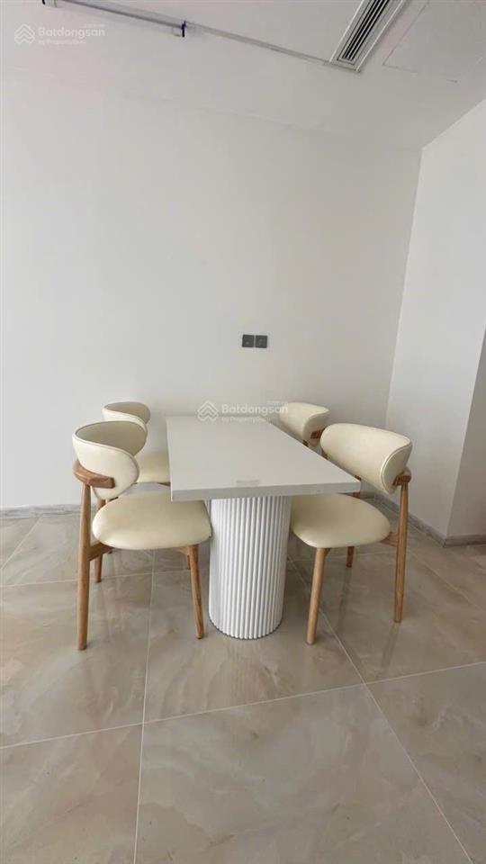 Định cư nước ngoài cần bán 2pn bason l617.05 78m giá 17ty bao thuế, sổ hồng 0779 770 ***