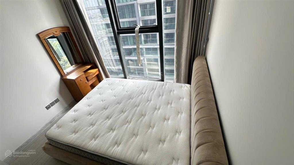 Định cư nước ngoài cần bán 2pn bason l617.05 78m giá 17ty bao thuế, sổ hồng 0779 770 ***