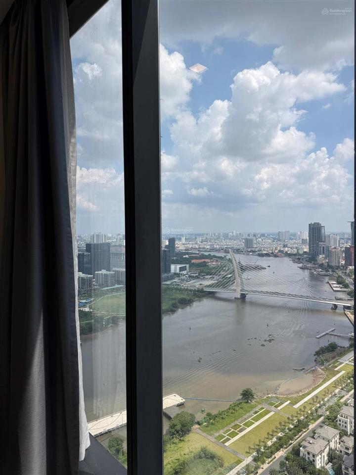 Bán a243.12 view bitexco full nội thất giá 15,3 tỷ xem nhà  0779 770 ***
