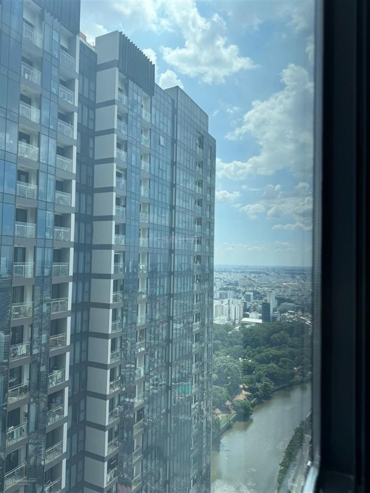 Bán a243.12 view bitexco full nội thất giá 15,3 tỷ xem nhà  0779 770 ***