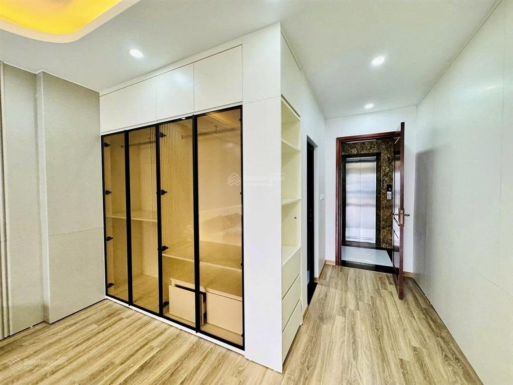 Nhà mới ở luôn yên hoà, cầu giấy, 47m, 7t thang máy, 4pn full đồ, gara ô tô, 17,6 tỷ