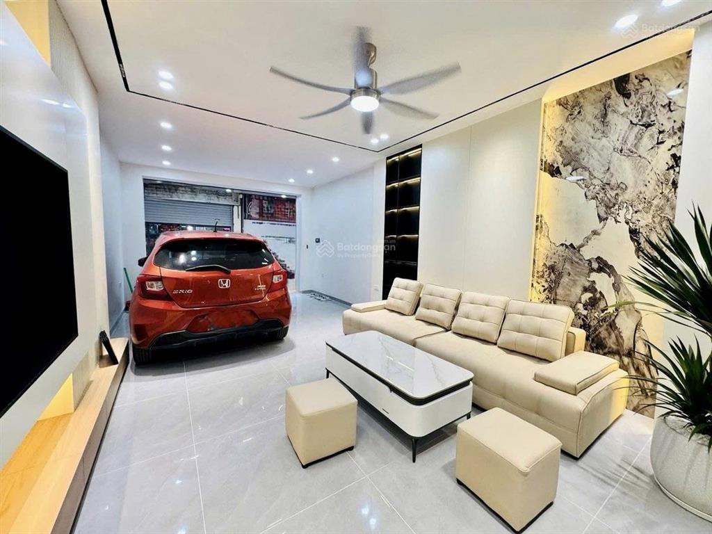 Nhà mới ở luôn yên hoà, cầu giấy, 47m, 7t thang máy, 4pn full đồ, gara ô tô, 17,6 tỷ