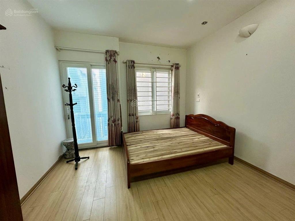 Bán nhà cầu giấy, dân xây, 39m, 5 tầng, gần ô tô, sát vđ2.5, giá cực tốt 11,6 tỷ thương lượng