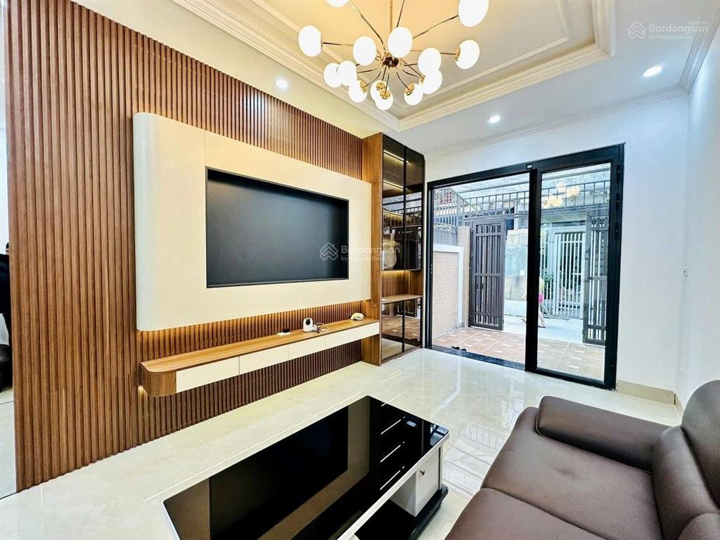 Bán nhà riêng quan hoa, cầu giấy 46.9m2, căn góc, ngõ thông, rộng, 4 tầng, 4 pn đẹp ở ngay, 14.3 tỷ
