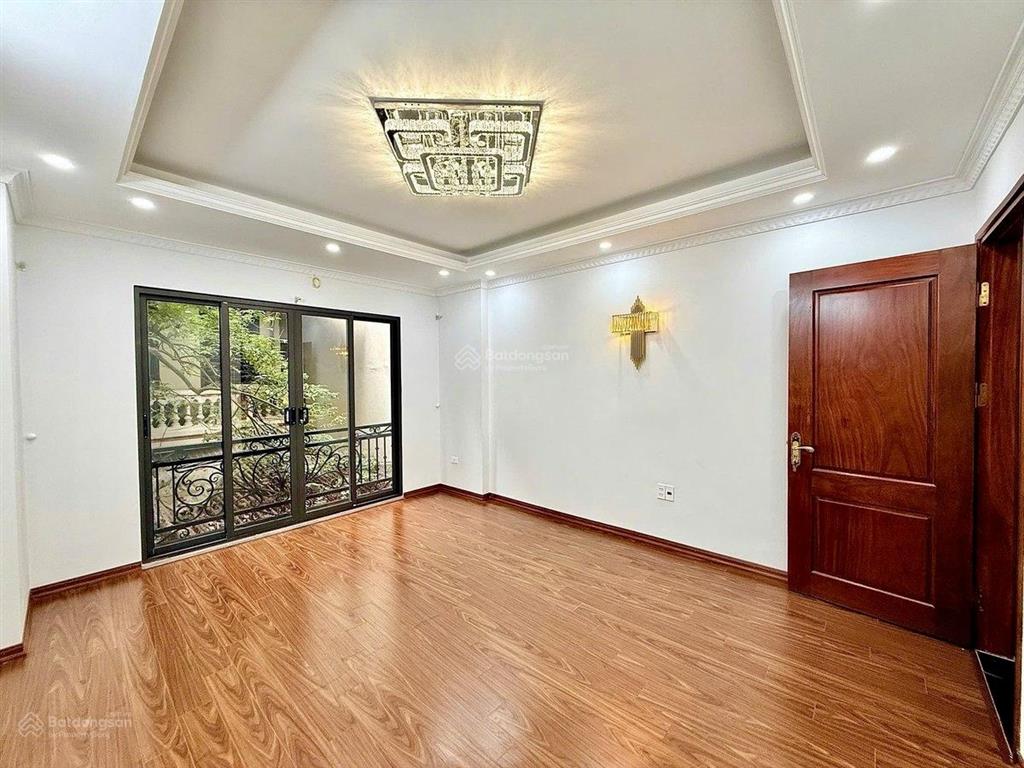 Bán nhà riêng quan hoa, cầu giấy, 51m x 5 tầng thang máy, mt4m, 7pn, ngõ 3m, 2 thoáng, 15,5 tỷ