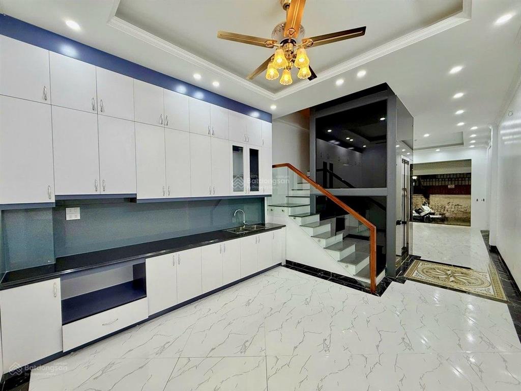 Bán nhà riêng quan hoa, cầu giấy, 51m x 5 tầng thang máy, mt4m, 7pn, ngõ 3m, 2 thoáng, 15,5 tỷ