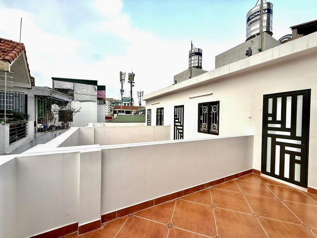 Bán nhà riêng quan hoa, cầu giấy, 51m x 5 tầng thang máy, mt4m, 7pn, ngõ 3m, 2 thoáng, 15,5 tỷ