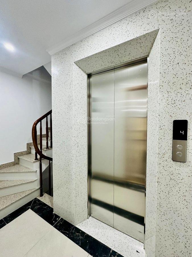 Bán nhà 7 tầng thang máy nguyễn khang, cầu giấy, 37m, ngõ nông, 4pn full đồ, sổ đỏ, ở luôn, 13,6 tỷ