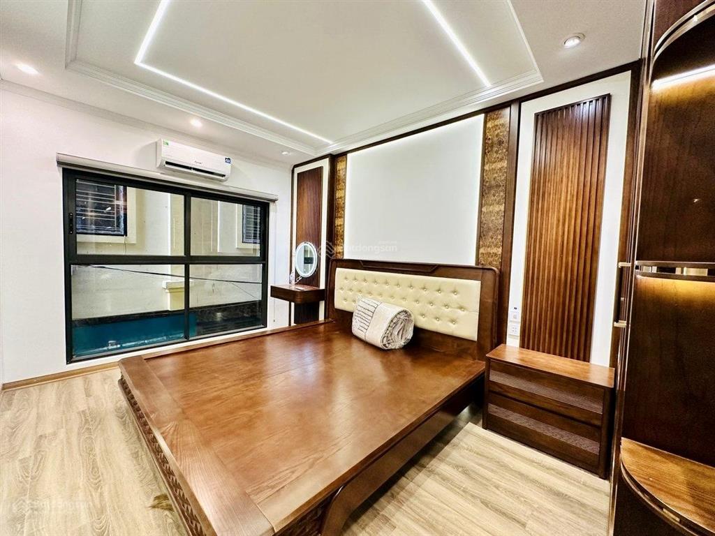 Bán nhà 7 tầng thang máy nguyễn khang, cầu giấy, 37m, ngõ nông, 4pn full đồ, sổ đỏ, ở luôn, 13,6 tỷ