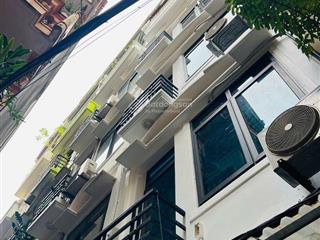 Bán nhà dân xây đẹp 5 tầng cầu giấy, 37m2, 4pn ở luôn, không quy hoạch, sổ đỏ, 13,7 tỷ thương lượng