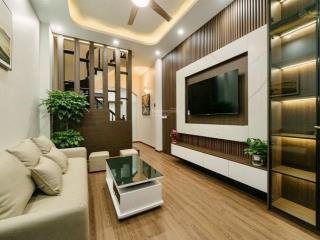 Bán nhà hoàng quốc việt, cầu giấy, 42m, 5 tầng, 6pn, full đồ, ngõ nông, 2 thoáng, sổ đỏ, 14,2 tỷ