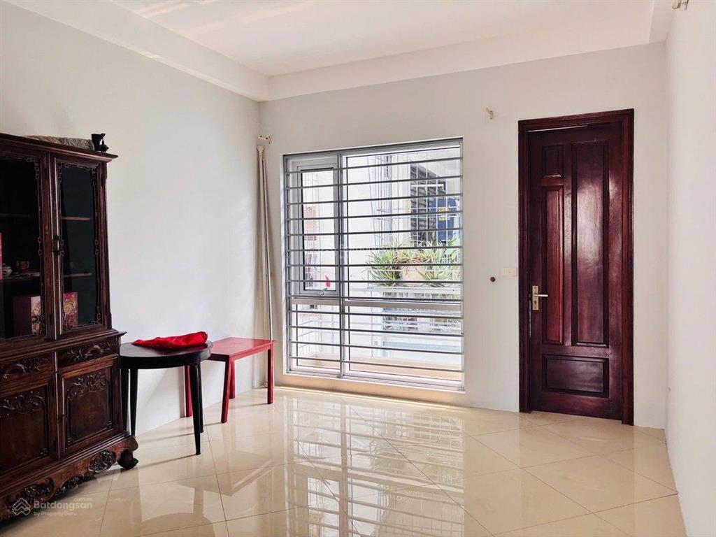 Hạ chào! nhà dân xây trung tâm cầu giấy, 53m, 5 tầng, 6 ngủ, ngõ rộng thoáng, sổ đỏ, 13.75 tỷ