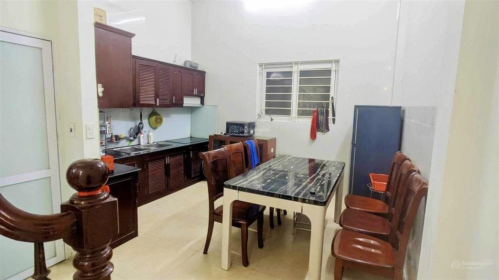 Bán nhà phân lô dân xây cầu giấy, 47m, 4 tầng, ngõ nông rộng ô tô đỗ cửa, 4pn, sổ đỏ, 15,8 tỷ