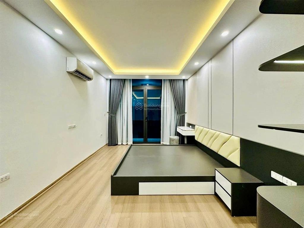 Bán nhà riêng đường bưởi, ba đình, 17,4 tỷ, 43m2, 3pn, 5wc, 6 tầng thang máy, full đồ, sổ đỏ đẹp.