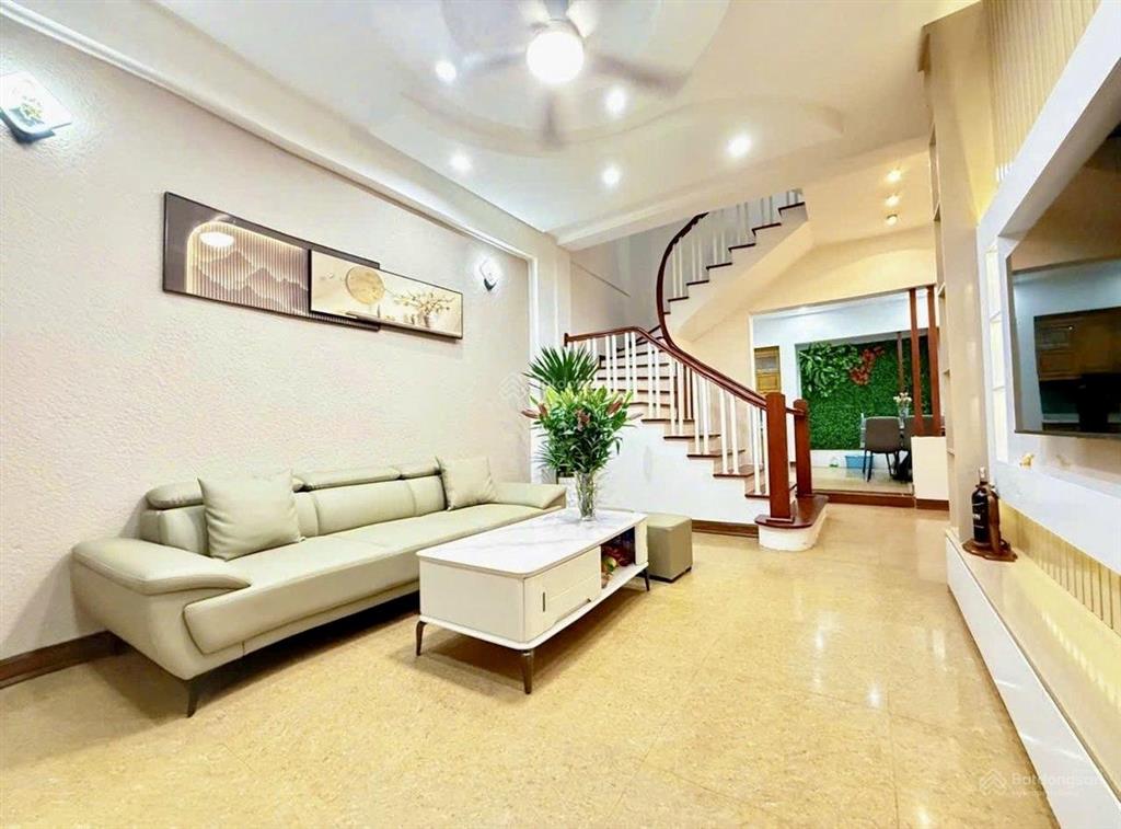 Bán nhà dân xây nguyễn khánh toàn, cầu giấy, 14,8 tỷ, 48m, 6 tầng, 8 ngủ, ngõ nông, sổ đỏ, ở luôn