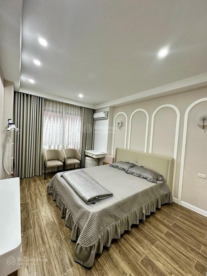 Bán nhà thang máy nguyễn ngọc vũ, cầu giấy, 13,9 tỷ, 6 tầng, 3pn full đồ, 1 bước ra phố ô tô tránh.
