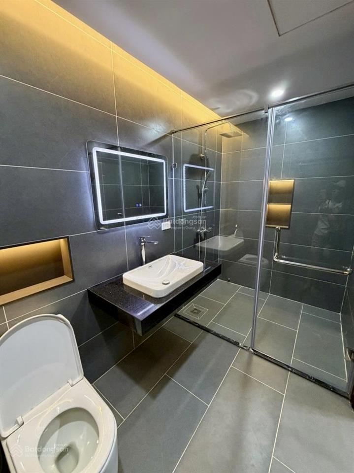 Bán nhà mới tinh hoàng ngân, thanh xuân, 17,5 tỷ 60m2 5 tầng, mt 7m, 6pn, sổ vuông, ngõ nông thoáng