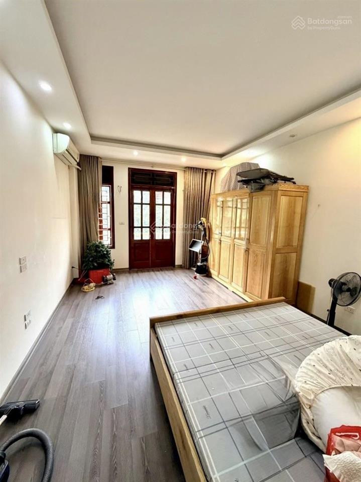 Phân lô view công viên trần duy hưng, cầu giấy, 60m, 5t, gara, ô tô tránh, 28t thương lượng