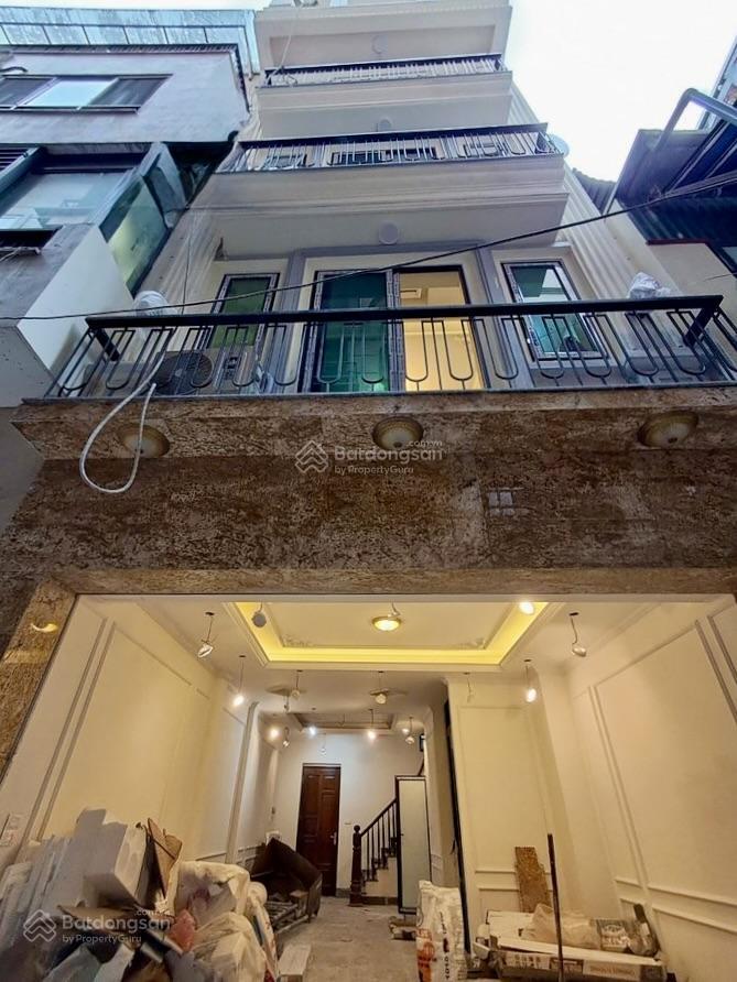 Nhà mới cầu giấy, 47m2 x 5 tầng thang máy, gara ô tô, mặt tiền 4,7m, sổ vuông đẹp, 22,8 tỷ