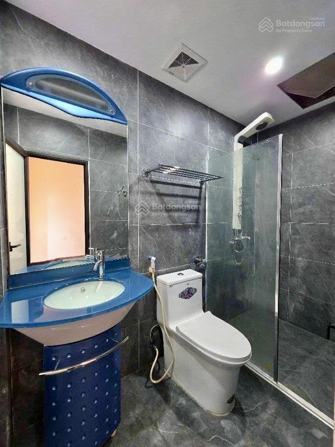 Nhà mới cầu giấy, 47m2 x 5 tầng thang máy, gara ô tô, mặt tiền 4,7m, sổ vuông đẹp, 22,8 tỷ