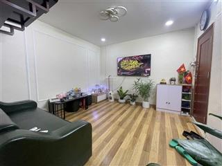 Bán căn tập thể a9 nghĩa tân  ô tô đỗ cửa  tiện ích bạt