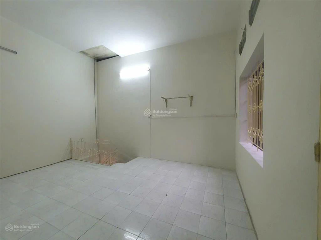 Chỉ 15,2 tỷ có ngay 45,1 m2 nhà phân lô vip phố dương khuê, oto, kinh doanh sầm uất.