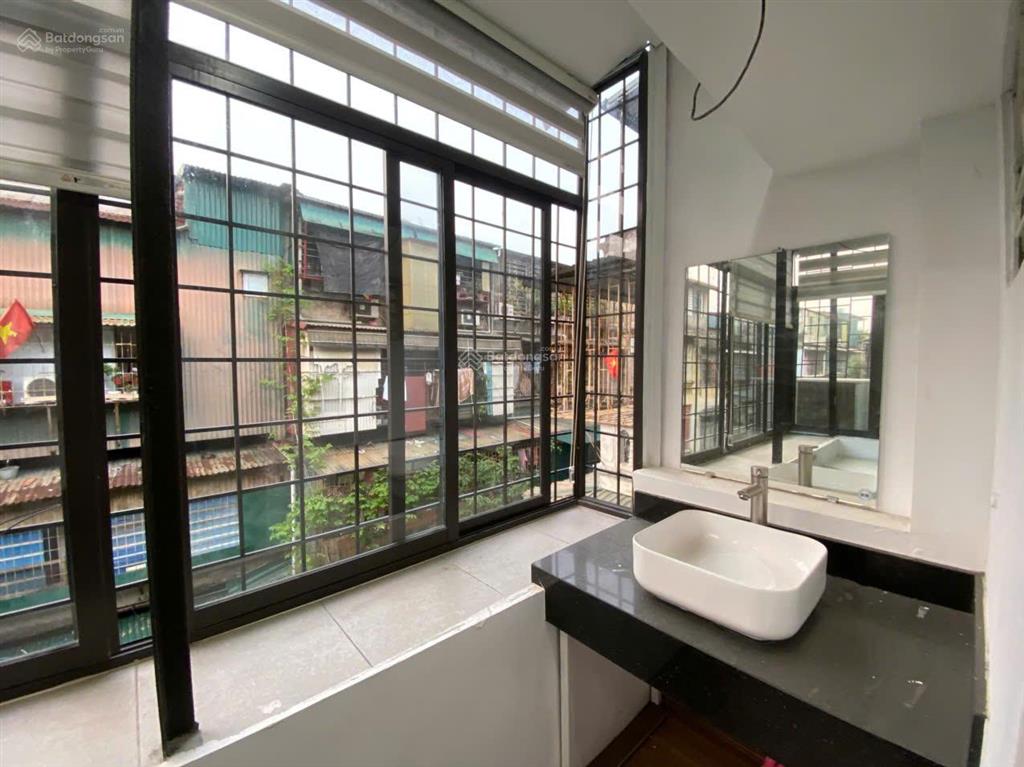 Tập thể nghĩa tân, 105m2 4,87 tỷ, đi bộ 5 phút tới trường, chợ, công viên