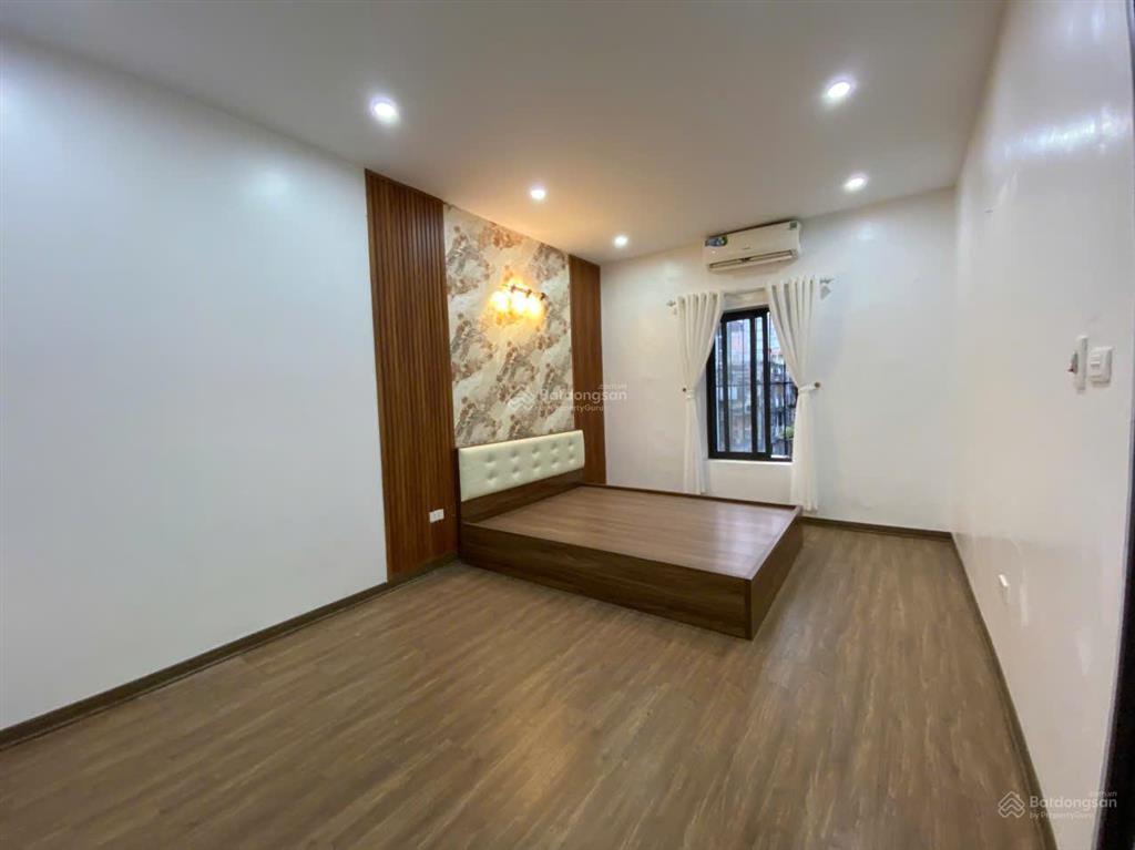 Tập thể nghĩa tân, 105m2 4,87 tỷ, đi bộ 5 phút tới trường, chợ, công viên