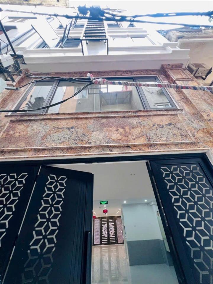 Chỉ 25,3 tỷ có toà chdv 7 tầng mới tinh hoàng quốc việt, 2mt, 20 phòng khép kín, dt 130triệu/tháng