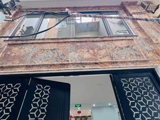 Chỉ 25,3 tỷ có toà chdv 7 tầng mới tinh hoàng quốc việt, 2mt, 20 phòng khép kín, dt 130triệu/tháng