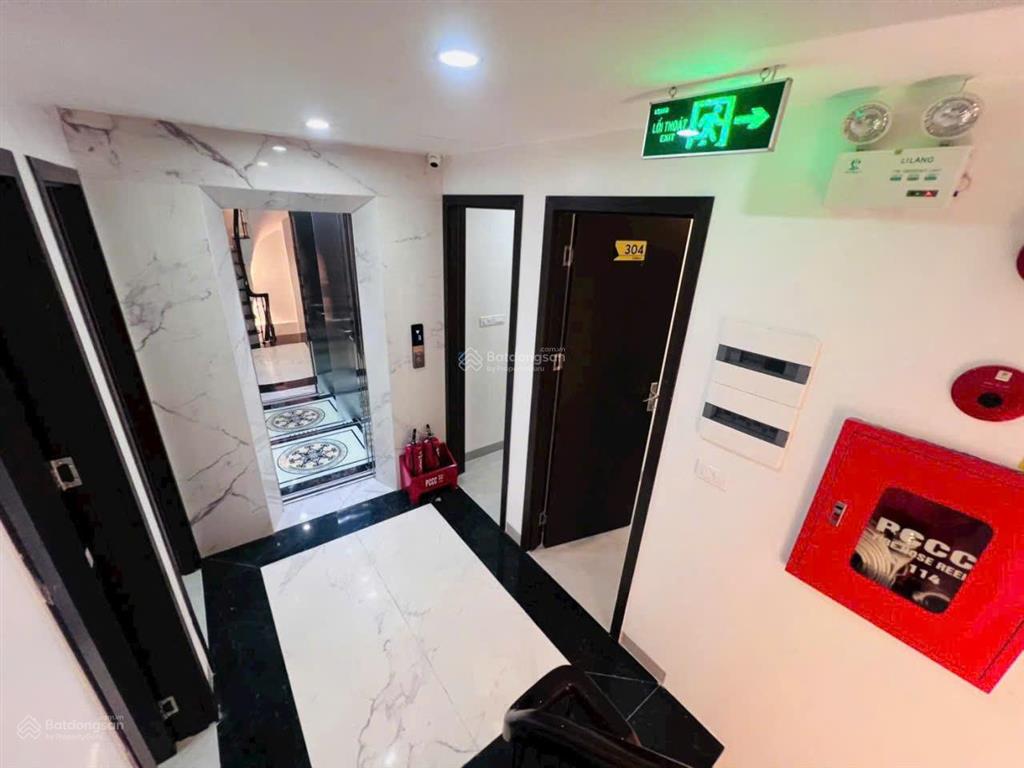 Chỉ 25,3 tỷ có toà chdv 7 tầng mới tinh hoàng quốc việt, 2mt, 20 phòng khép kín, dt 130triệu/tháng