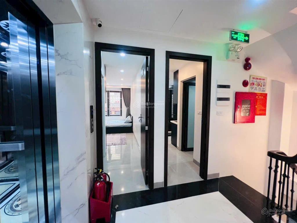 Chỉ 25,3 tỷ có toà chdv 7 tầng mới tinh hoàng quốc việt, 2mt, 20 phòng khép kín, dt 130triệu/tháng