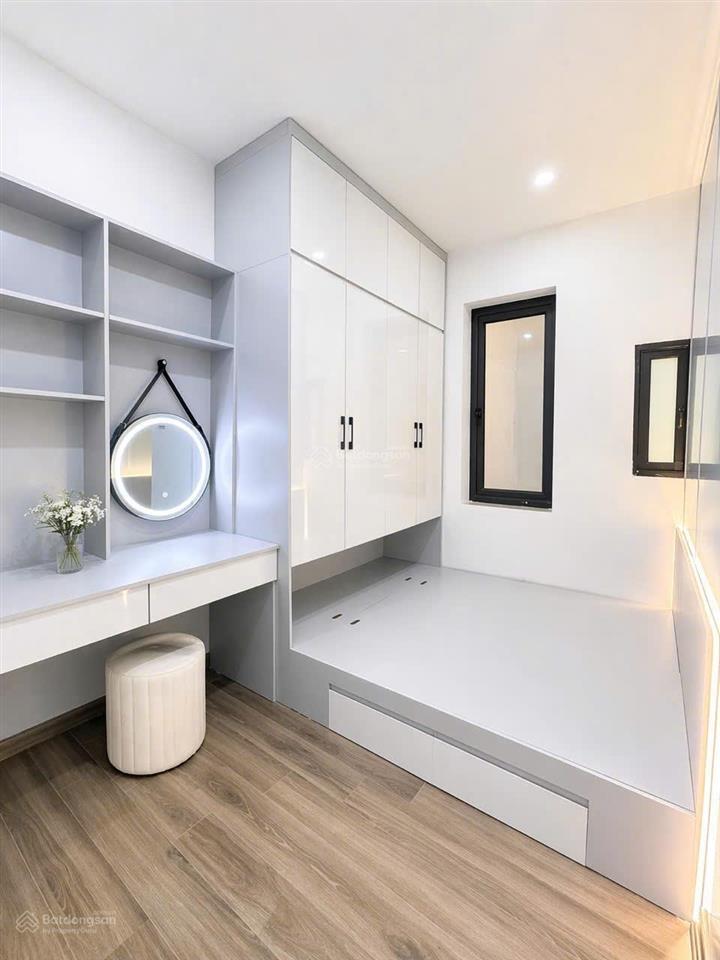 Chính chủ bán căn hộ tập thể tầng 2 cầu giấy, 56m, chỉ 3,9 tỷ
