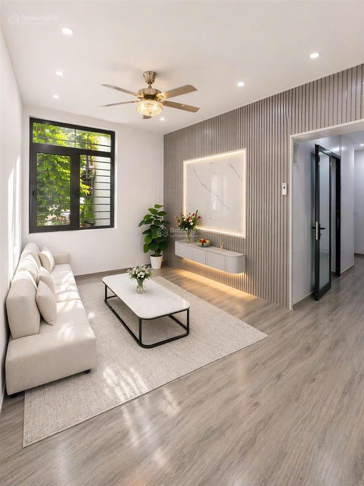 Chính chủ bán căn hộ tập thể tầng 2 cầu giấy, 56m, chỉ 3,9 tỷ