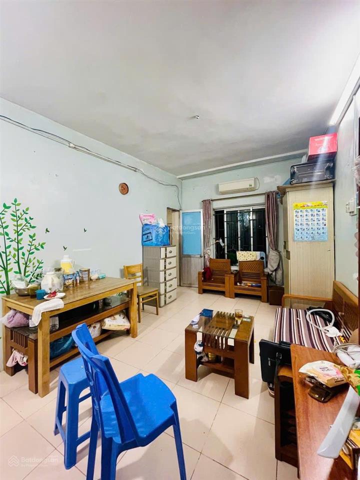 Chính chủ bán căn hộ tập thể cạnh trường tiểu học mai dịch, 61m2, 3,65 tỷ, ô tô đỗ cửa