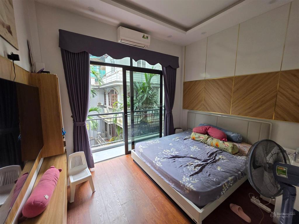 Chính chủ bán nhà 5 tầng mặt ngõ phố nguyễn khang 15,2 tỷ, nhà mới dân xây, sát phố