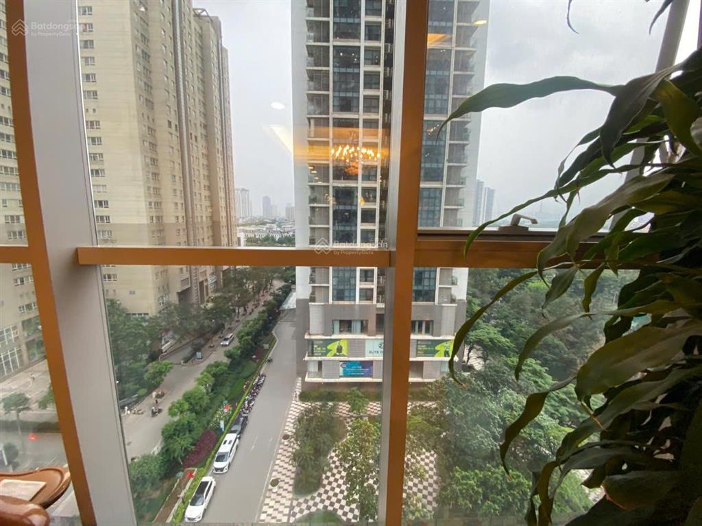 Chính chủ bán căn góc chung cư thăng long number one, 162m, 15,3 tỷ, 4 ngủ, nội thất trị giá 2 tỷ